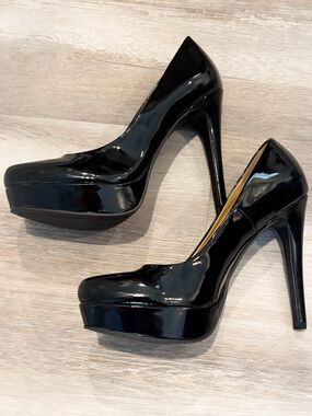 NEW IN BOX CHINESE LAUNDRY PATENT WOW PLATFORMS